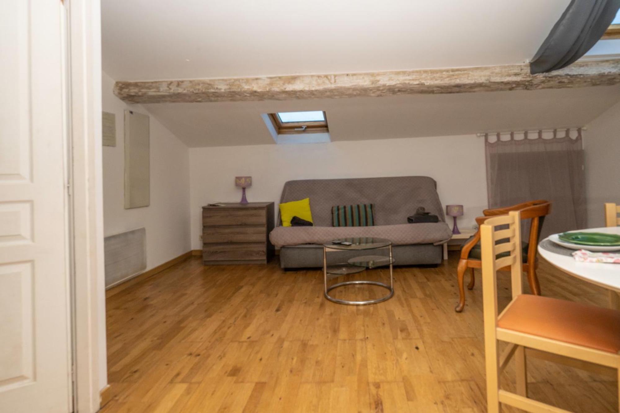 Saëns 7-T2 avec garage privé optionnel-Centre historique et plages à 16km ! Béziers Esterno foto